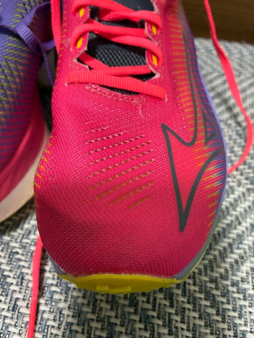 【極美品】ミズノ ウェーブリベリオンプロ 23.0cm（使用5km未満）