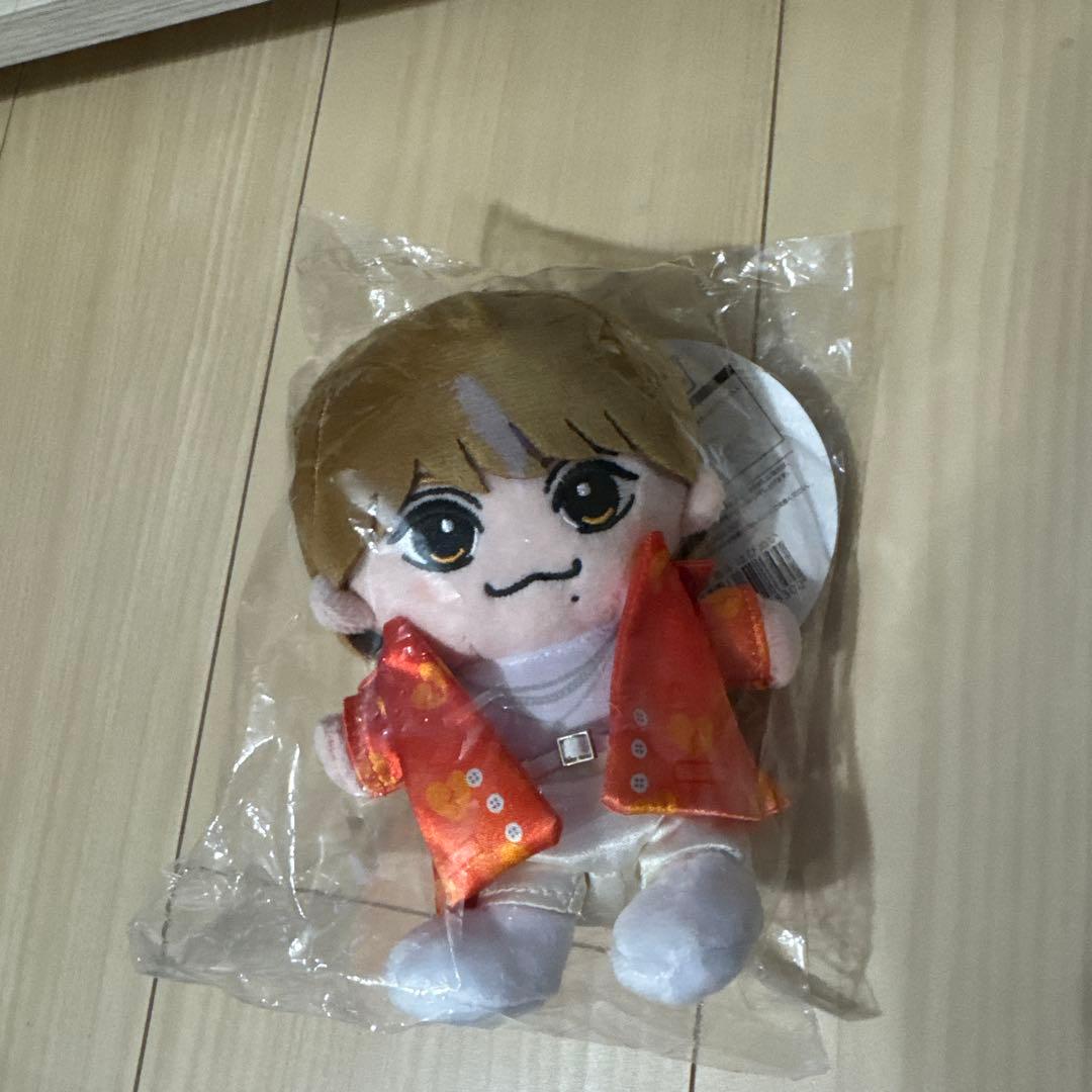 TravisJapan はぴぬい 松倉海斗 トラジャ ぬいぐるみ - メルカリ