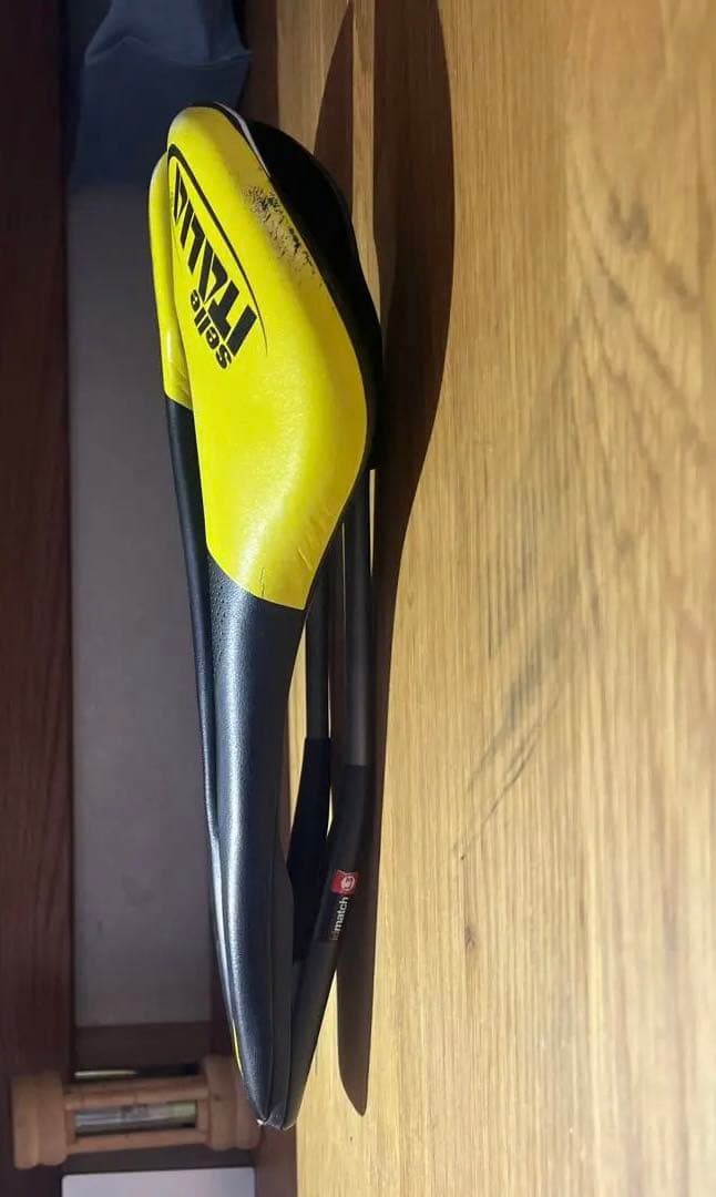 SELLE Italia ツールドフランス限定カラー セライタリア SLR ツール