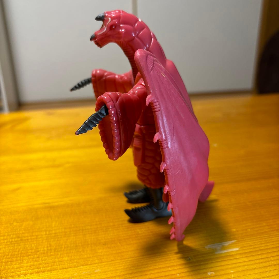 パワードモンスターシリーズ パワードドラコ ソフビ - メルカリ