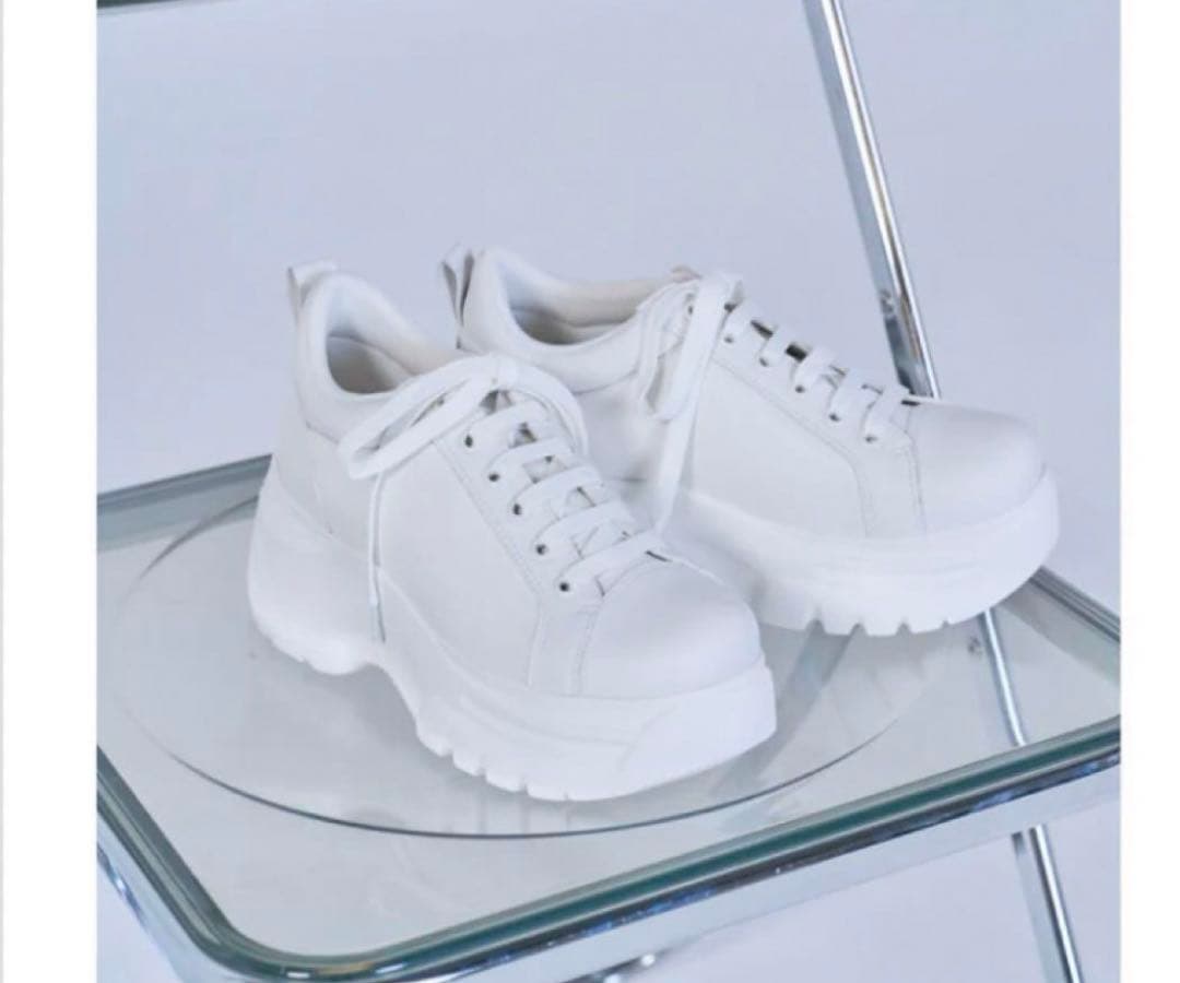 インスタグラマー 鈴木亜美 厚底スニーカー Lサイズ - メルカリ