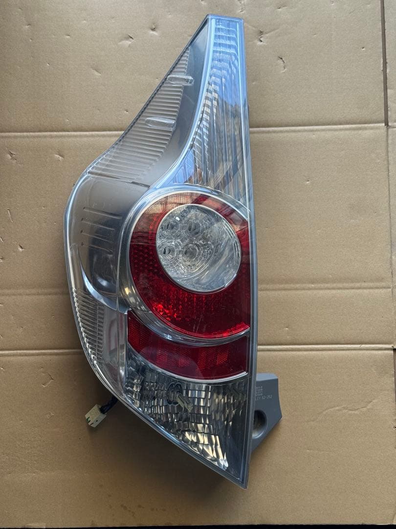 アクア NHP10 前期 純正 テールレンズ テールライト テールランプ LED