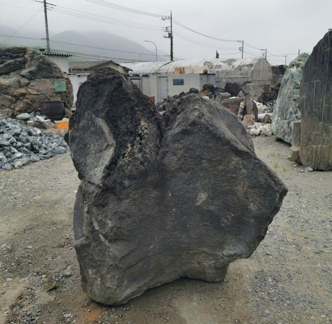 鳥海石1.7トン庭石石石材庭 坪庭ガーデニング置物オブジェ