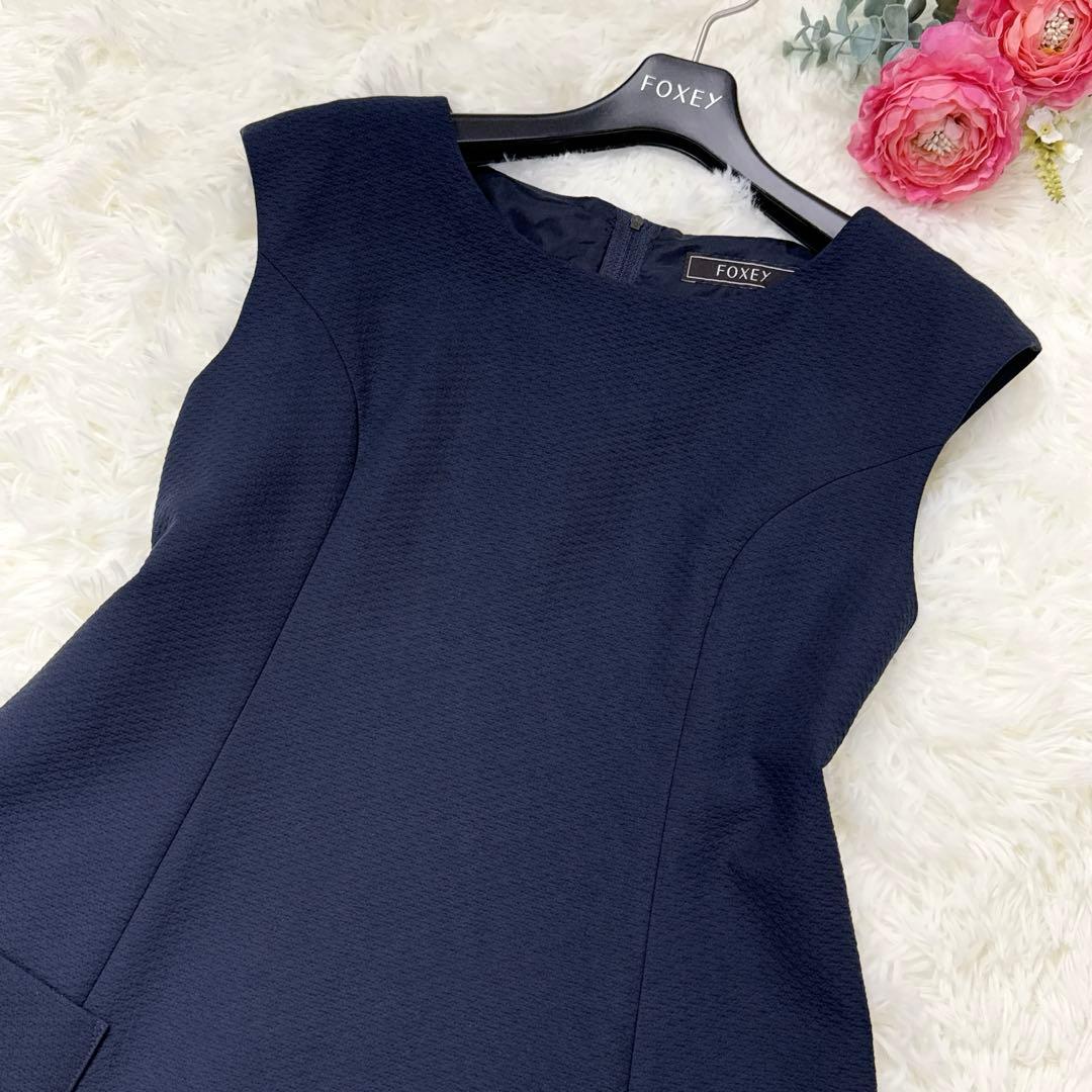 極美品✨10万 フォクシー '20年 ジャスミンホワイト ロゴ刺繍