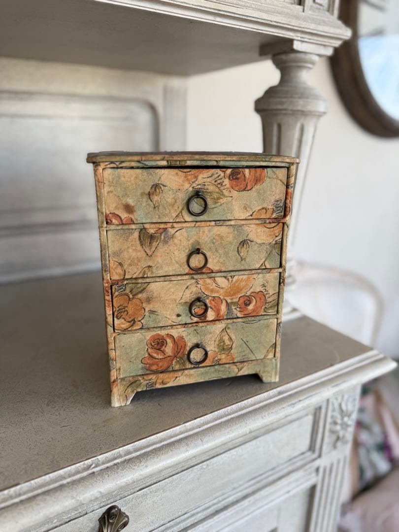 フランスアンティークカルトナージュドゥロワー抽斗引き出し薔薇柄シャビー フランス アンティーク 薔薇の花かご カルトナージュ ボックス引き出し