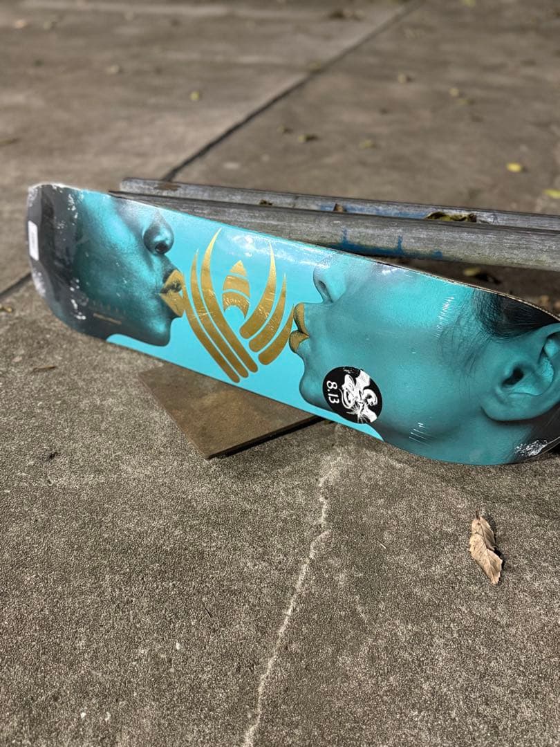 Powell FLIGHT DECK 8.13 デッキテープ無料サービス付きの通販はau PAY