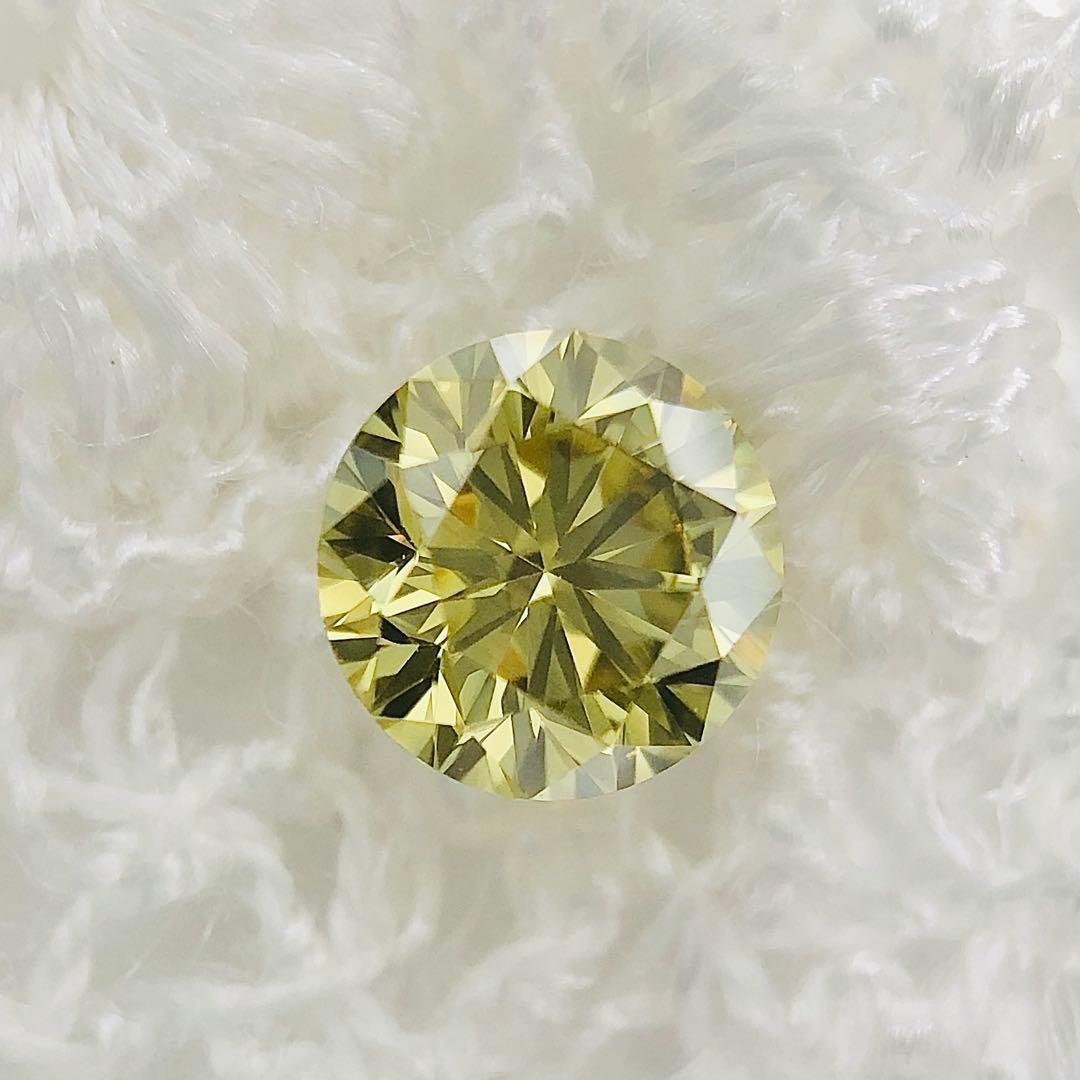 アクセサリー 0.365ct F. Deep Brownish Greenish Yellow