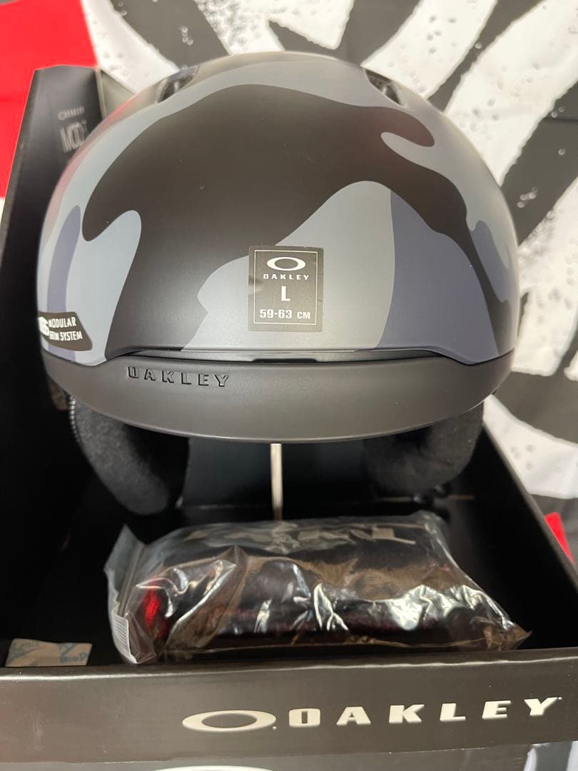 OAKLEY MOD 3 ヘルメット Lサイズ カモフラージュ OAKLEY（オークリー） ヘルメット スノーボード スキー OAKLEY MOD3