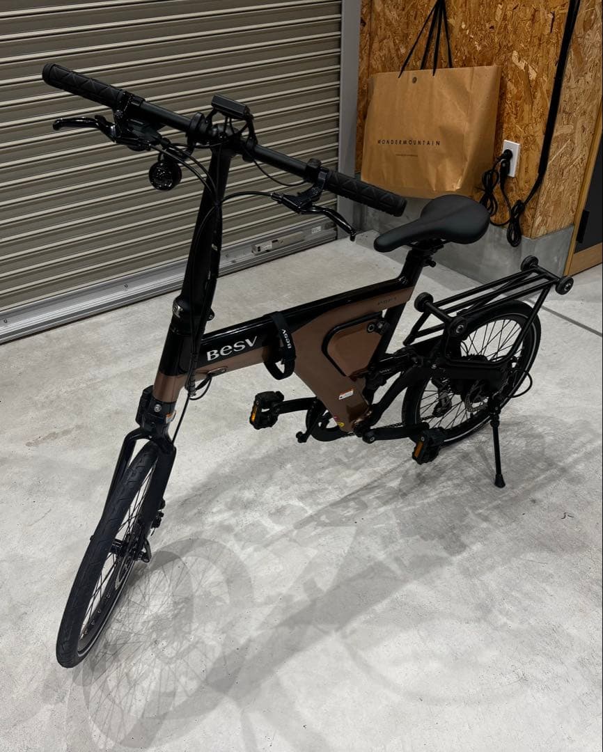 BESV 折りたたみ電動アシスト自転車 20インチ 黒/茶色