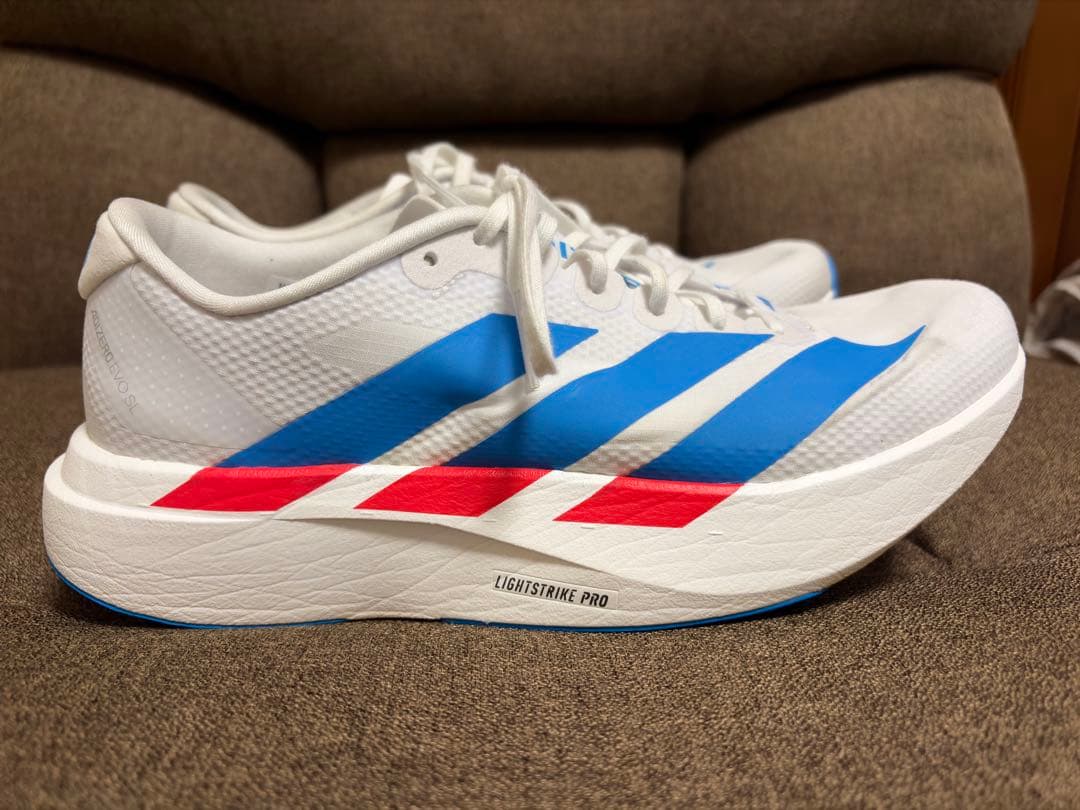 アディゼロ EVO SL WOVEN メンズ　26.0cm