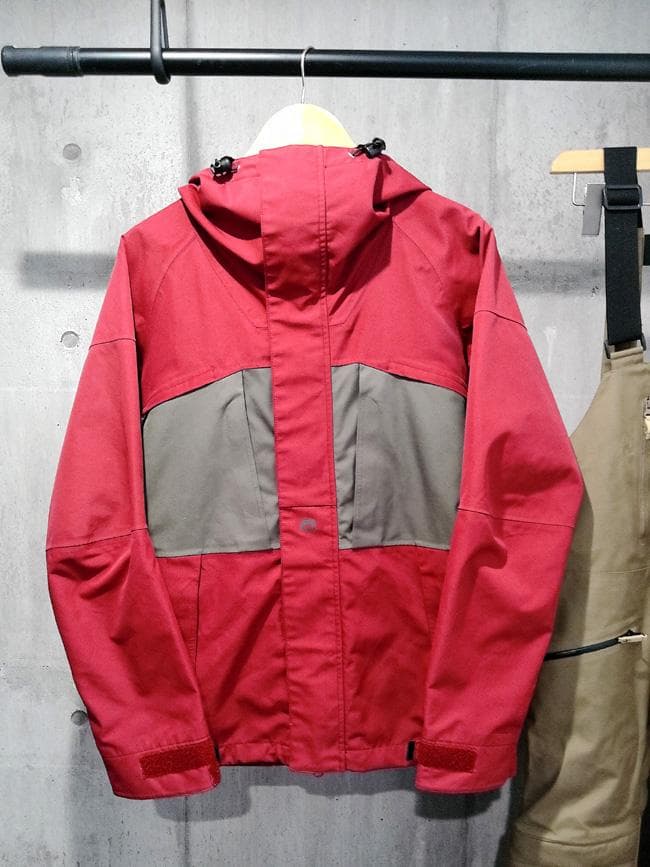 unfudge AAコラボ ジャケット ビブパンツ スノーボードウエア上下