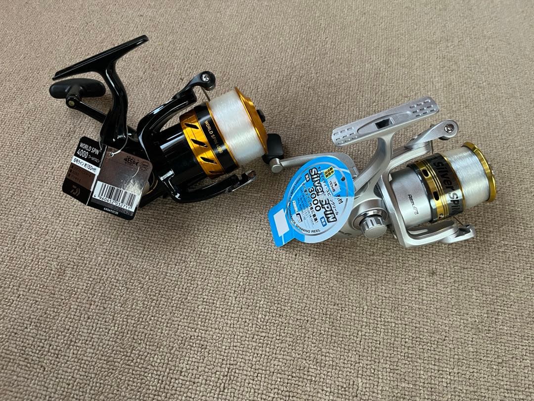 ダイワ ワールドスピン 4000 と3000番手リール未使用品まとめ売り