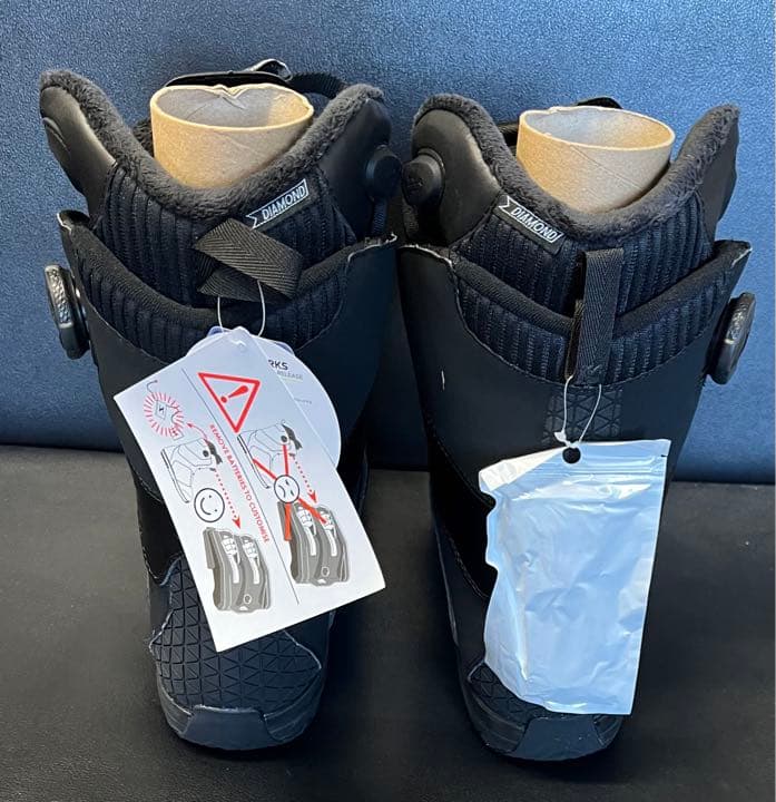 SALOMON KIANA TOAST FOCUS BOA 23.0 - メルカリ