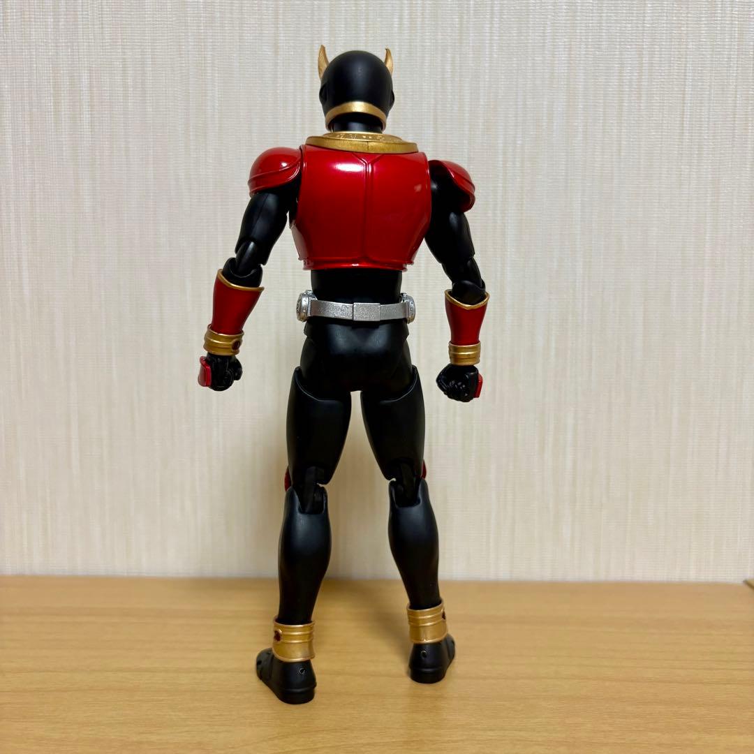 S.H.Figuarts(真骨彫製法)『仮面ライダークウガ マイティフォーム』