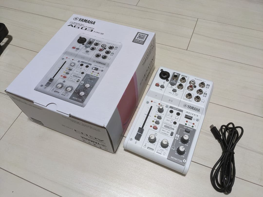 Yamaha AG03 MK2W & Behringer XM8500 セット Yamaha AG03 MK2W & Behringer XM8500 セット