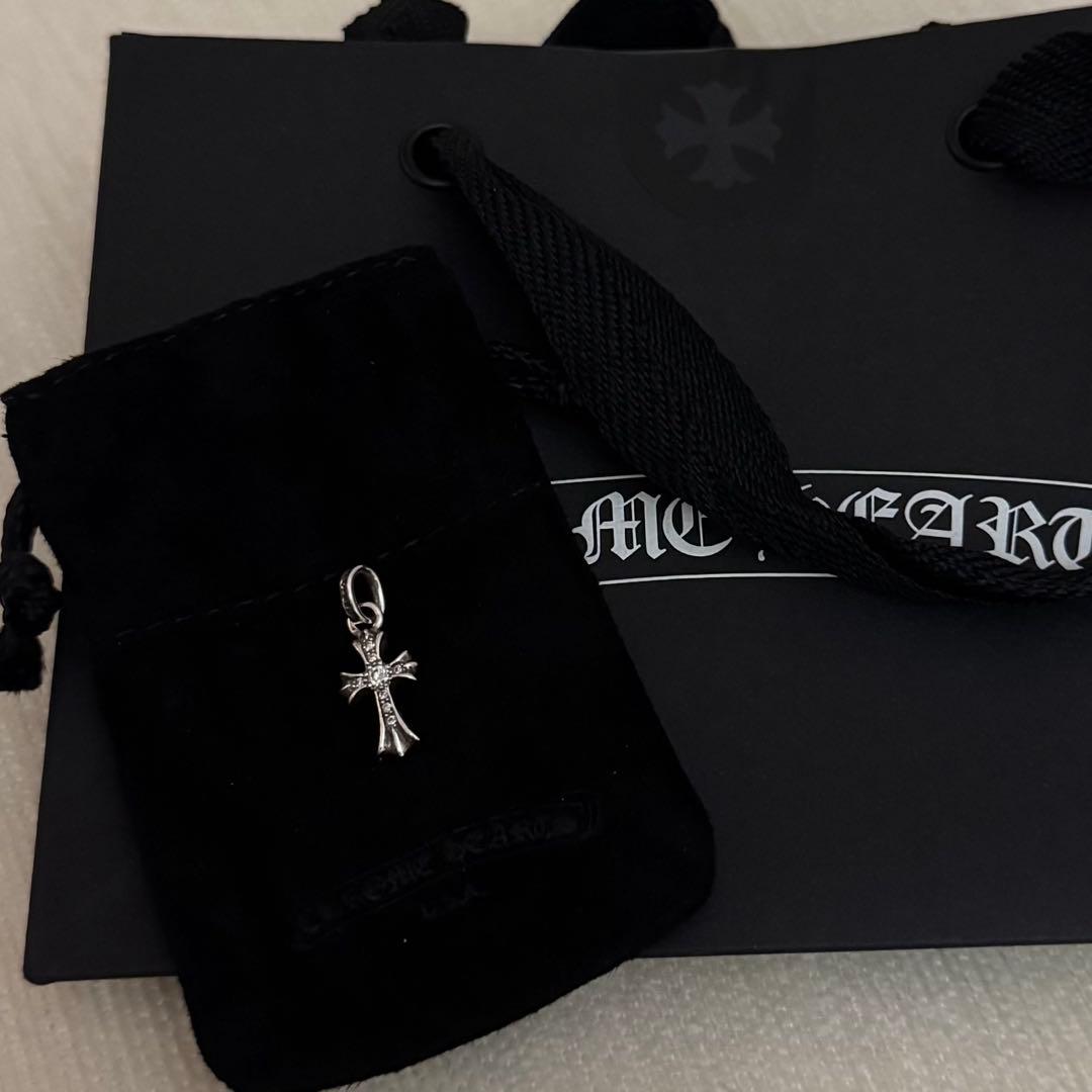 クロムハーツ　ベビーファットパヴェダイヤ クロムハーツCHクロスベビーファットチャームwithパヴェダイヤモンド