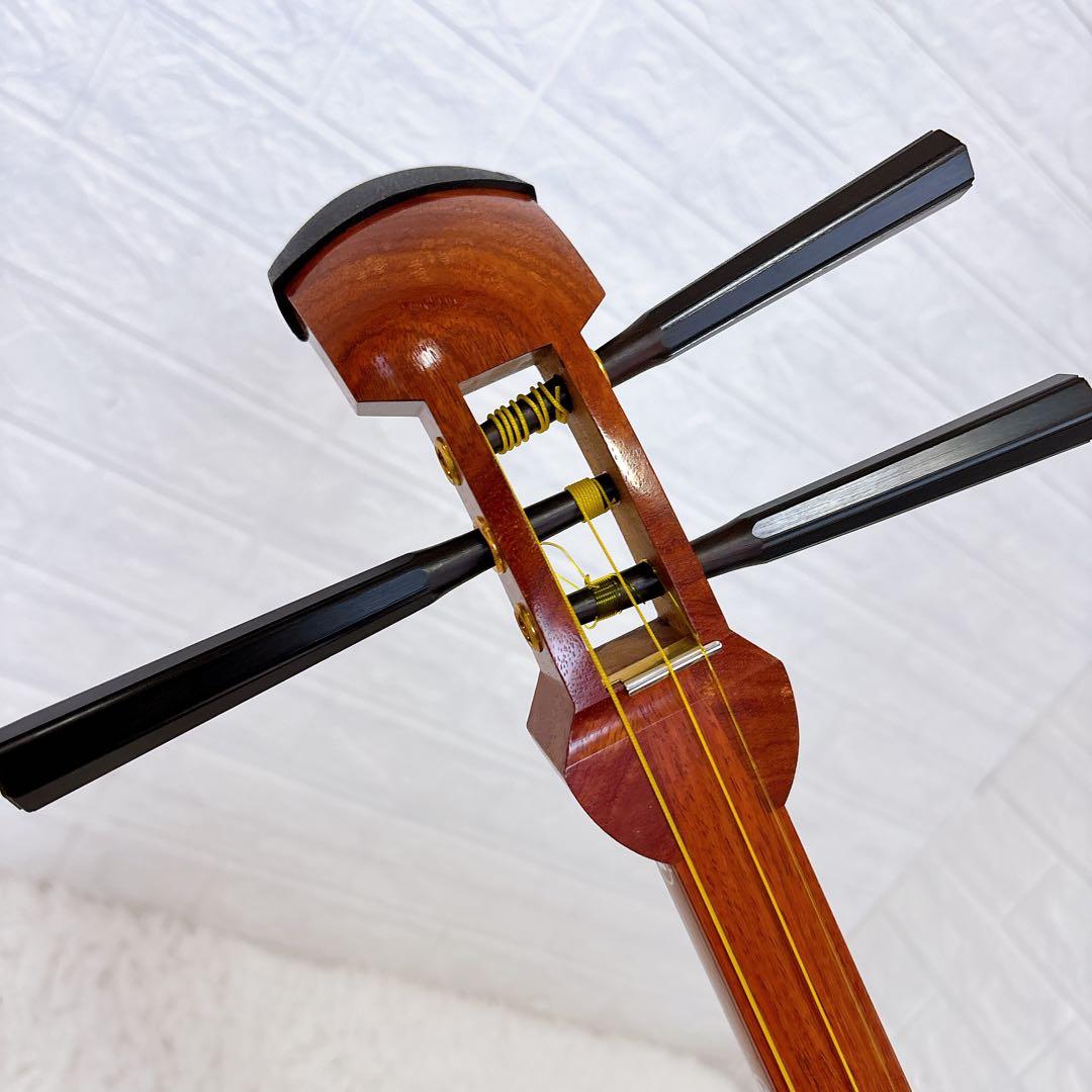 美品 三味線 細棹 猫皮 花梨 破れなし 四乳 四ツ皮 長