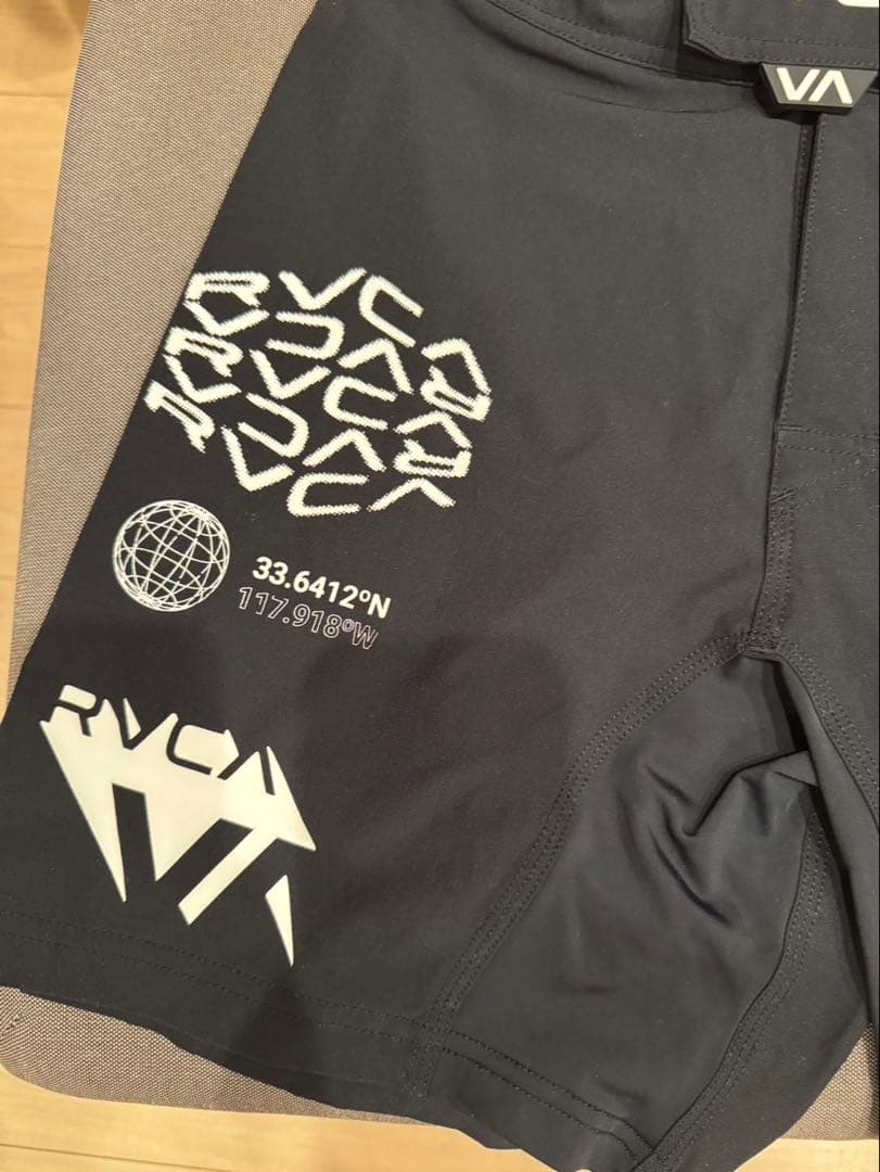 美品！RVCA ルーカ ファイトパンツ FIGHT SCRAPPER 17 - メルカリ