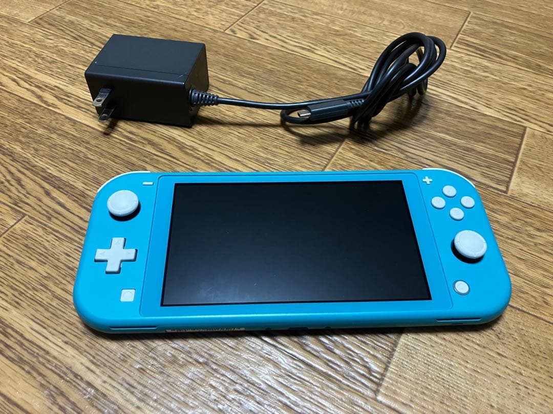 シ*ウ様 【オークション中】Nintendo Switch Lite 充電器・Sの通販はau