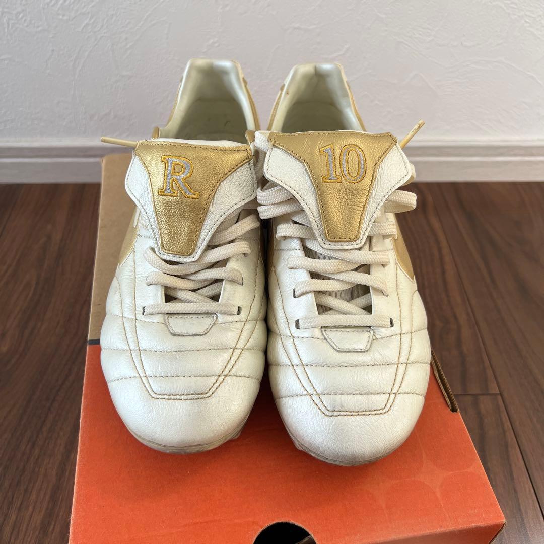 ナイキ ティエンポ エアレジェンド ホワイト/ゴールド - メルカリ