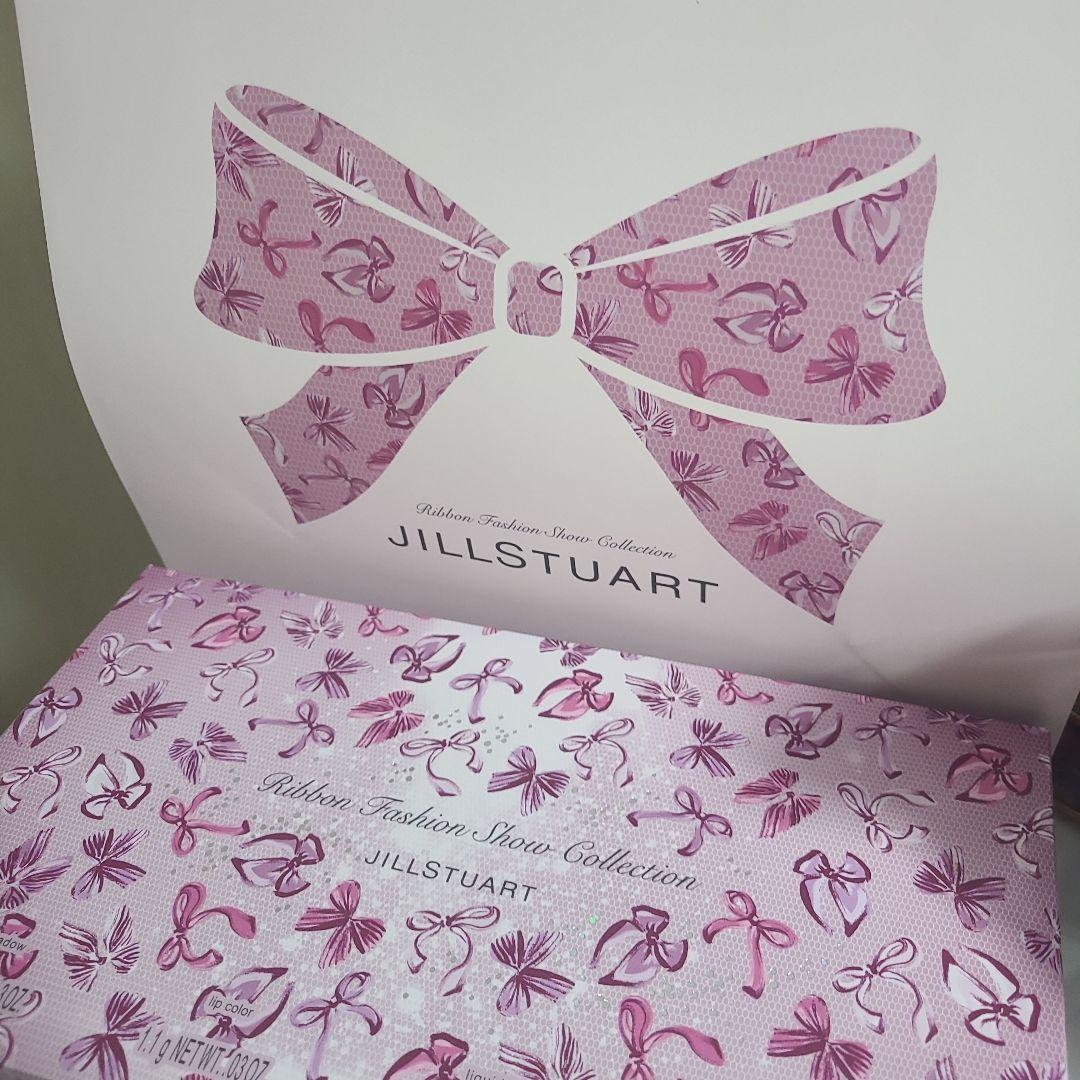 ジルスチュアート リボン ファッションショー　 クリスマスコフレ 2025 ジルスチュアート リボンファッションショー コレクション<2025