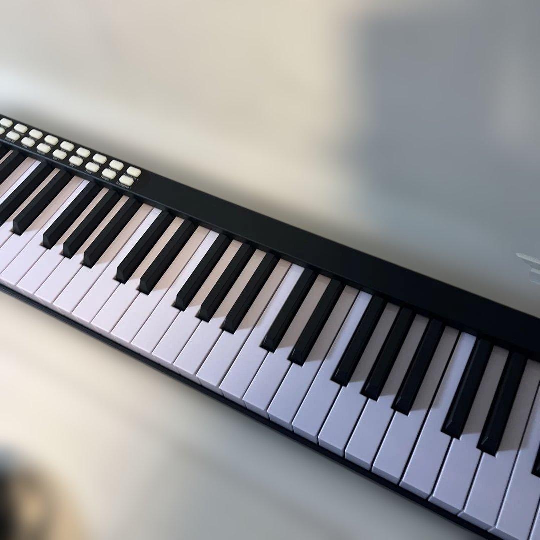 Longeye 電子ピアノ 88鍵盤 長時間利用可能 ペダル付 ロンアイ - メルカリ
