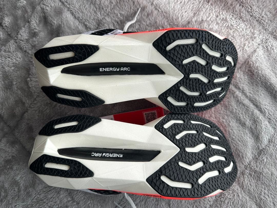 【新品】NewBalance 24.5cm FuelCell SuperComp