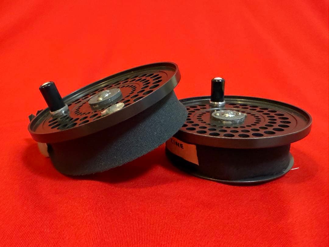 ORVIS オービス フライリール 2個 革ケース付き 正常作動未確認