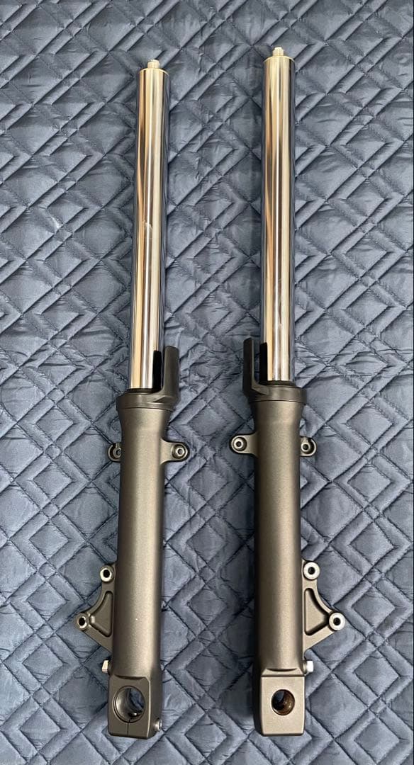 ZRX1200DAEG ダエグ　純正フロントフォーク　美品 カワサキ（Kawasaki） ZRX1200DAEG ダエグ 純正 フロントフォーク 左右