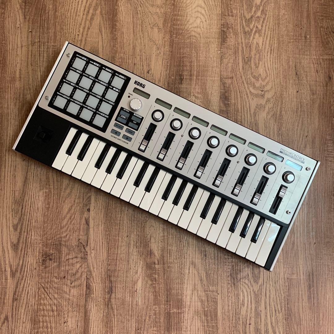 DTM・DAW KORG microKONTROL KORG Bluetooth/USB MIDI Control Surface with 8 Faders, 8 Encoders