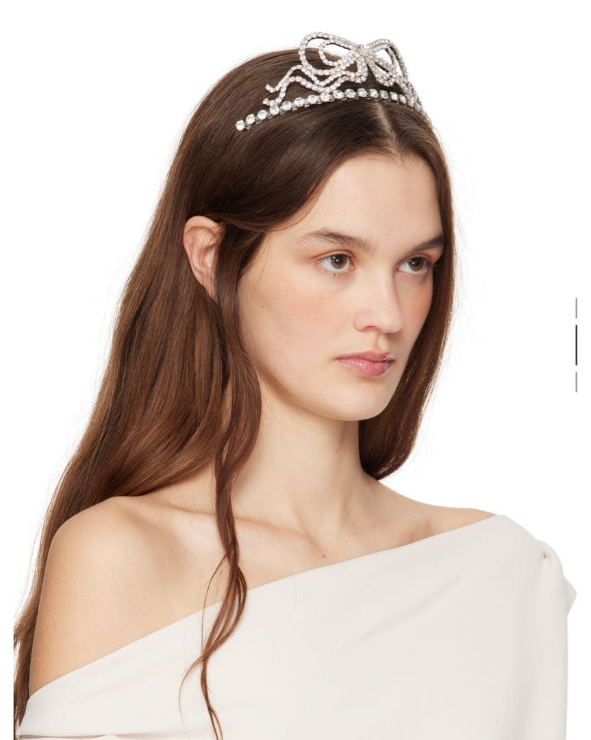 BLUMARINE 張元英ラインストーンクラウン正規品 - メルカリ