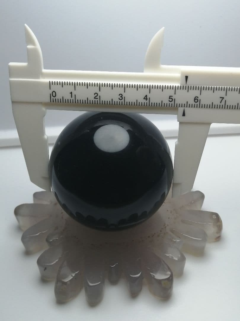 【新品】5.4cm　中玉のモリオンのちょこっと透けてるスフィア