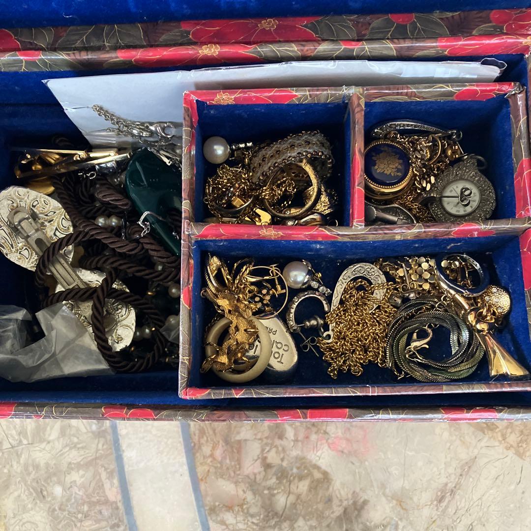 東*！様 生前整理　遺品整理　アクセサリー 遺品整理 生前整理 断捨離 ネックレス アクセサリー - メルカリ