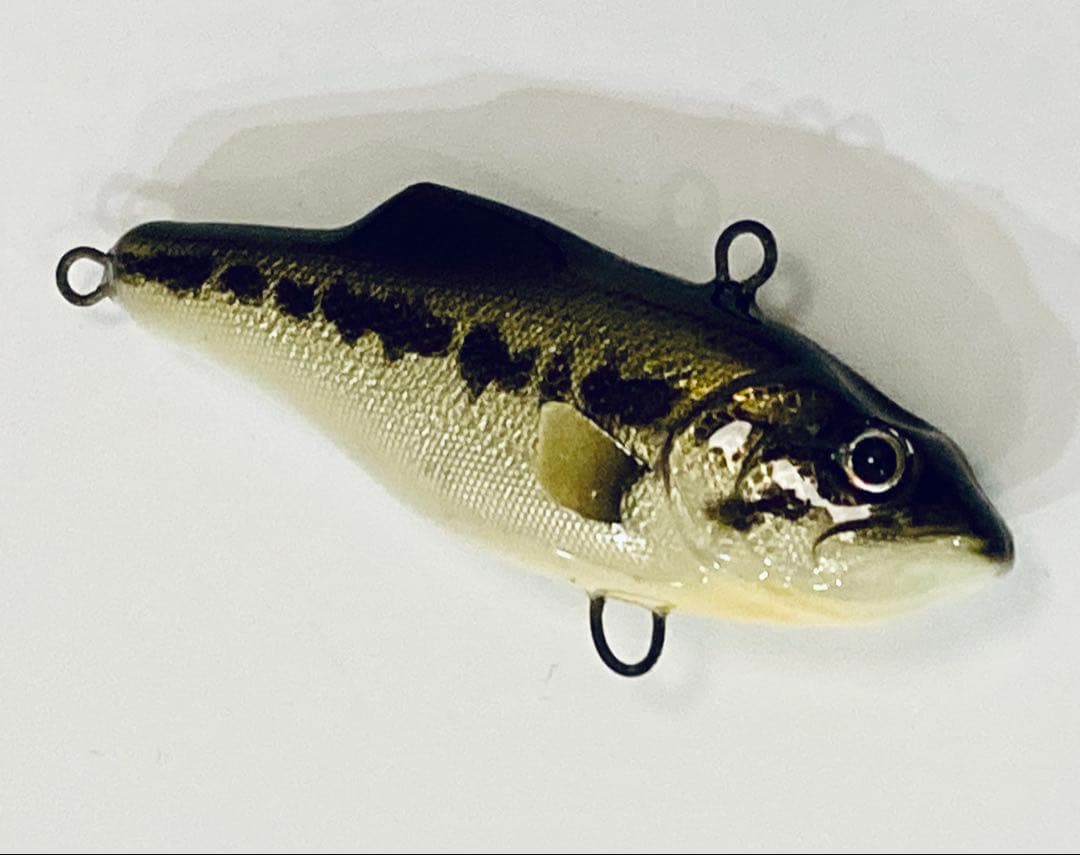 激レア！】グラトン ハンドメイドルアー ブラックバス75mm リアル系