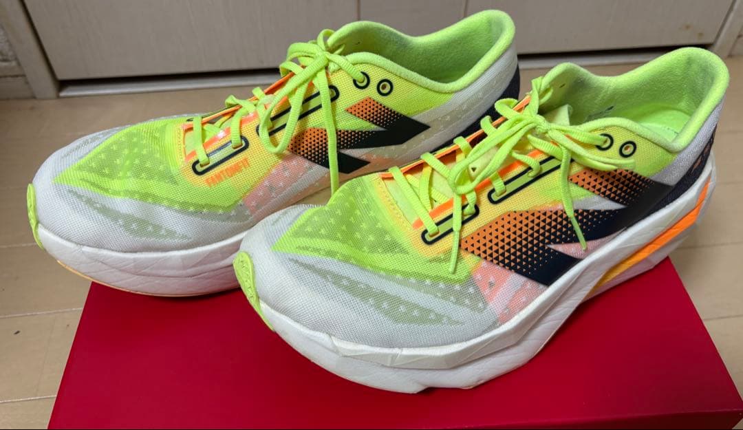 ニューバランス フューエルセル スーパーコンプ エリートv4 27.5 レビュー】New Balance フューエルセル スーパーコンプ エリートv4