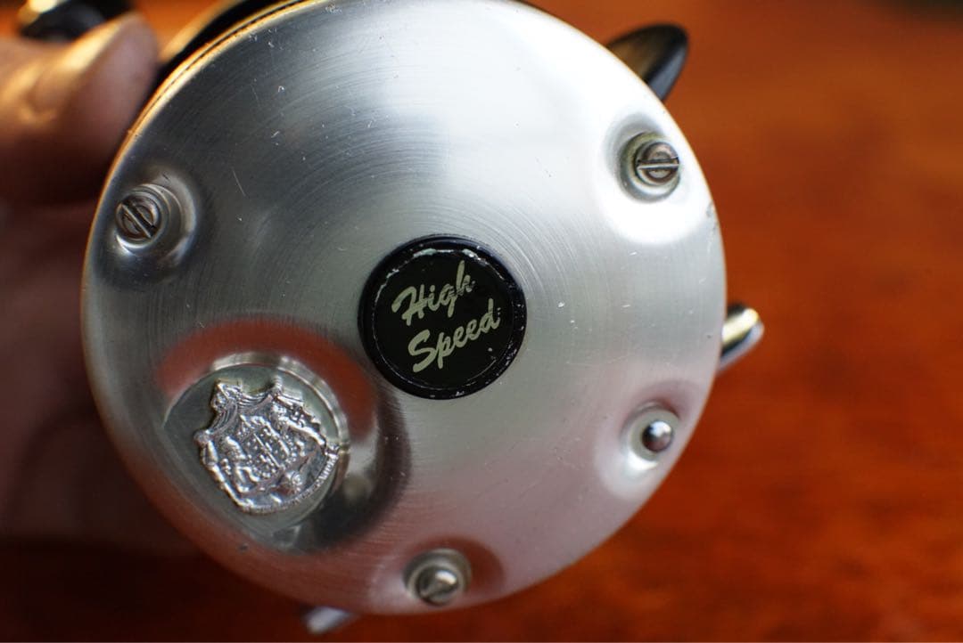 ABU アンバサダー 4600CB メンテ済 フレーム修正済 - メルカリ