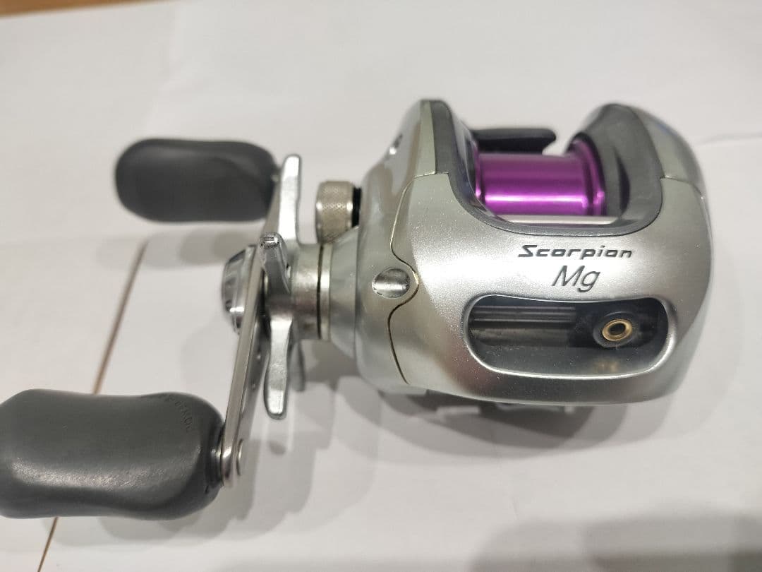 Shimano Scorpion Mg 1000 ベイトリール ベイトフィネス