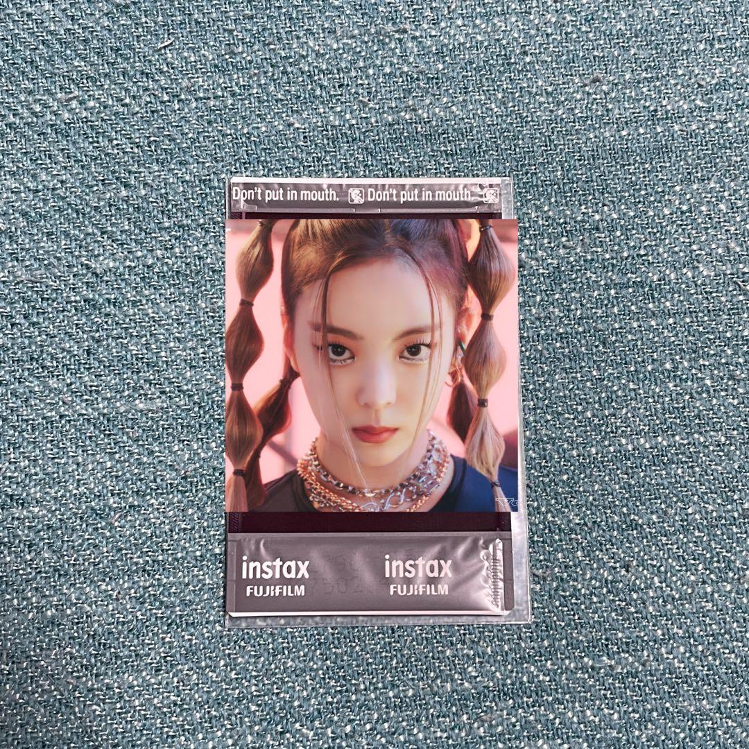 2025年最新】ITZY チェキ サインの人気アイテム - メルカリ ITZY リア