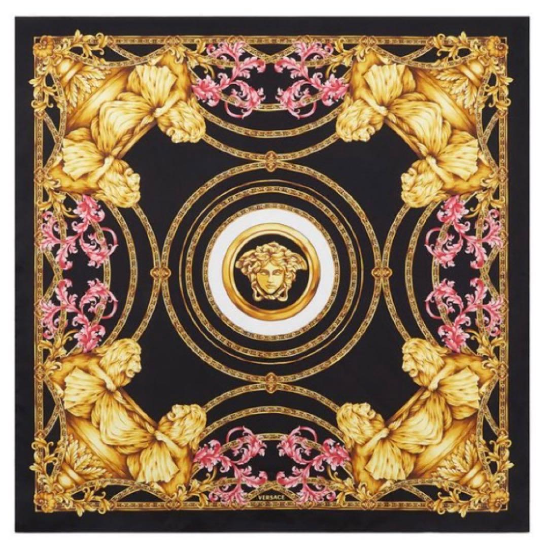 美品】Versace ヴェルサーチ シルク スカーフ - メルカリ