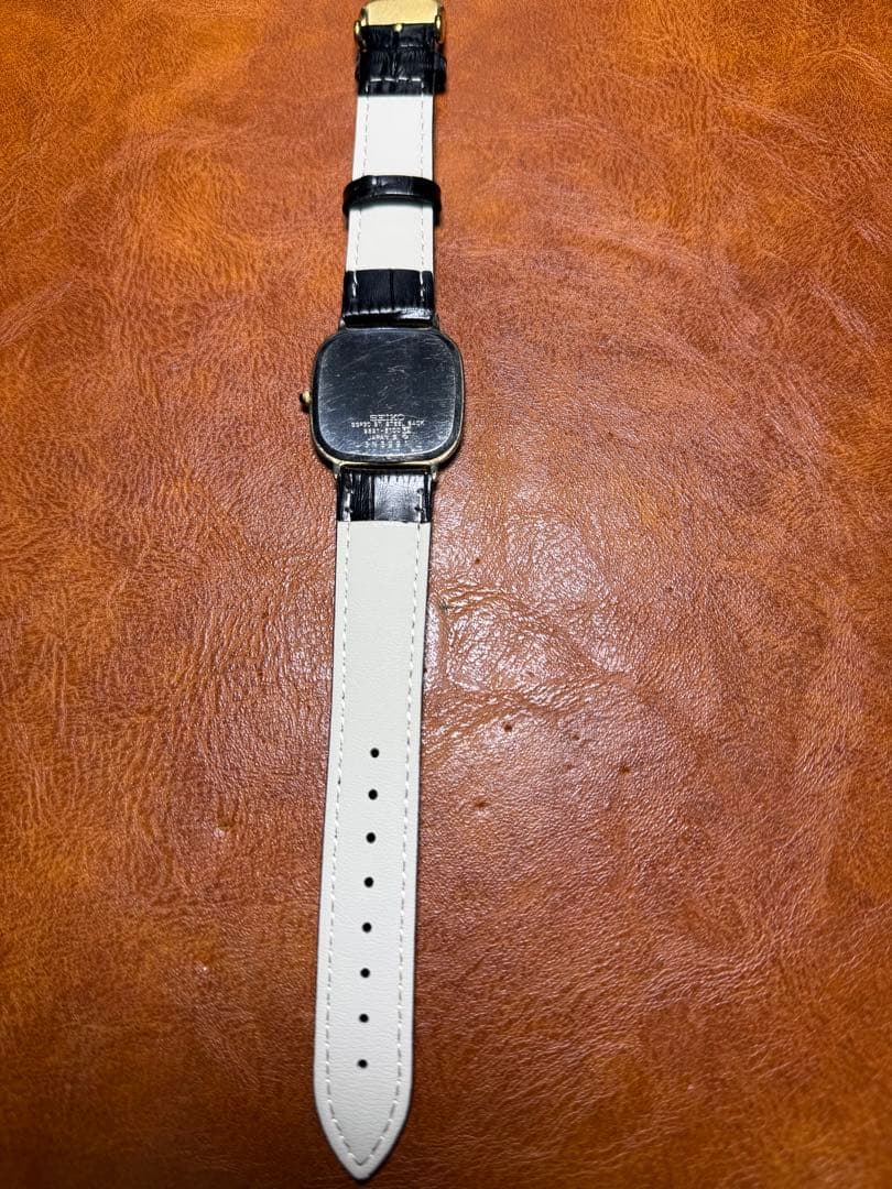 B11 希少 稼動品 SEIKO DOLCE スクエア型 80年代 - メルカリ