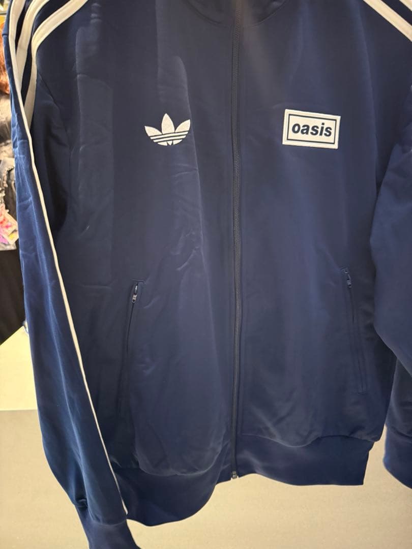 Adidas Oasis ツアーファイヤーバード トラックトップ 日本限定 - メルカリ