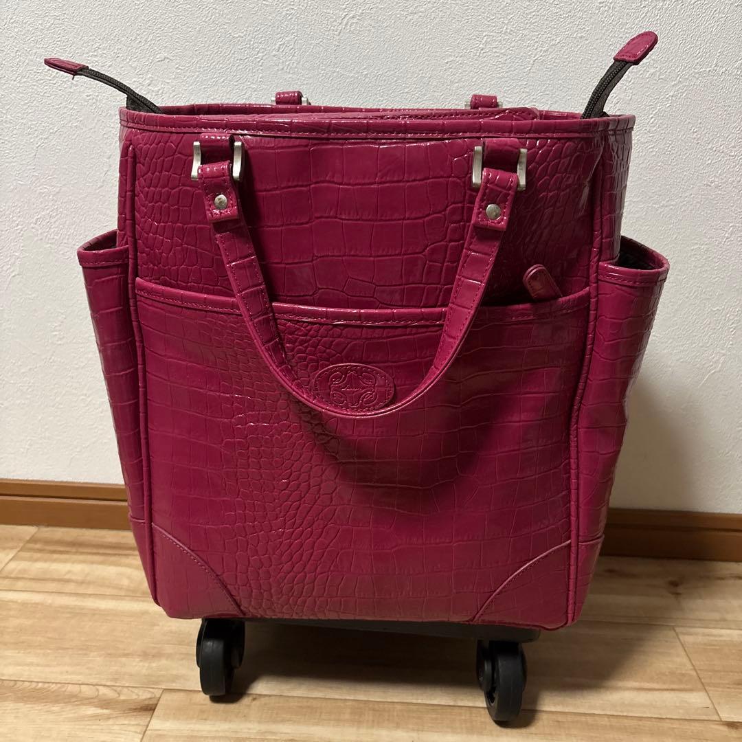 スワニー　クロコダイル風　キャリーバッグ　未使用　美品　ピンク　最安値 スワニー クロコダイル風 キャリーバッグ 未使用 美品 ピンク 最安値