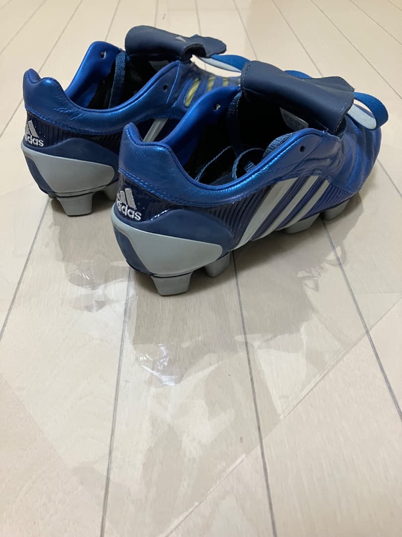 アディダス プレデターパルス 26.0cm タグ無し新品・未使用