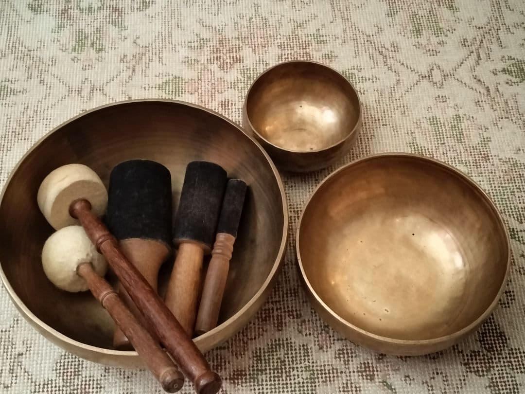 Y*n様 アマナマナ　シンギングボウル3個セットおまけ沢山 アマナマナ シンギングボウル3個セットおまけ沢山 アマナマナ