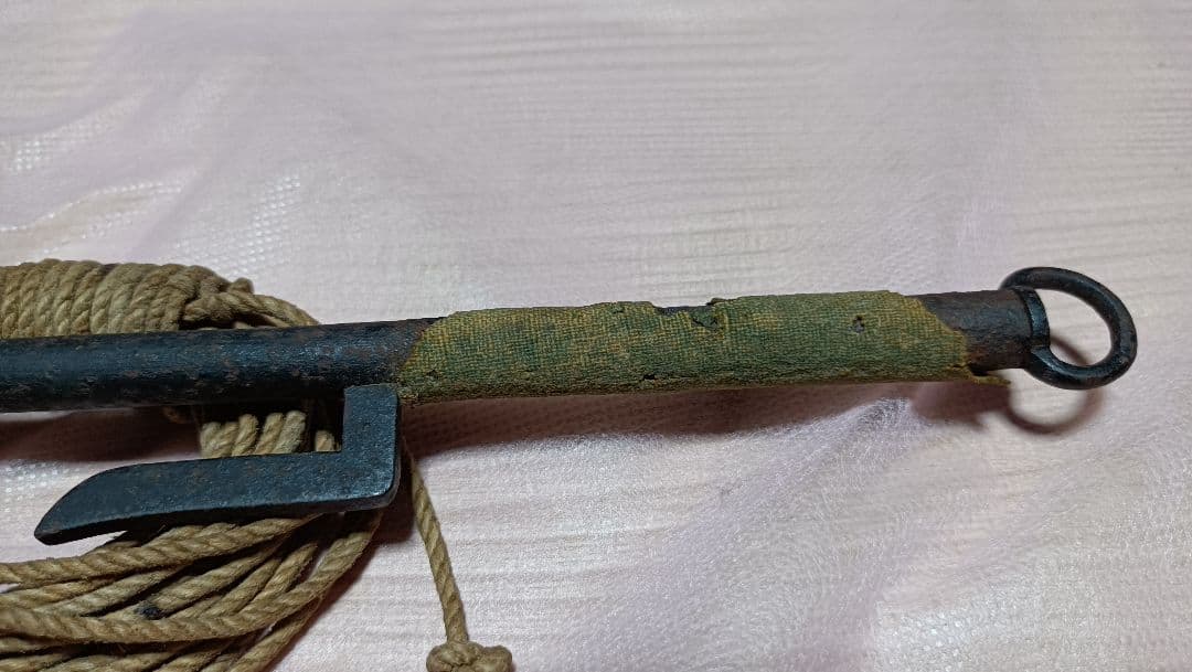 金属製丸刀 十手とお縄 紐付環 鉄製 武具 骨董時代物 現状品