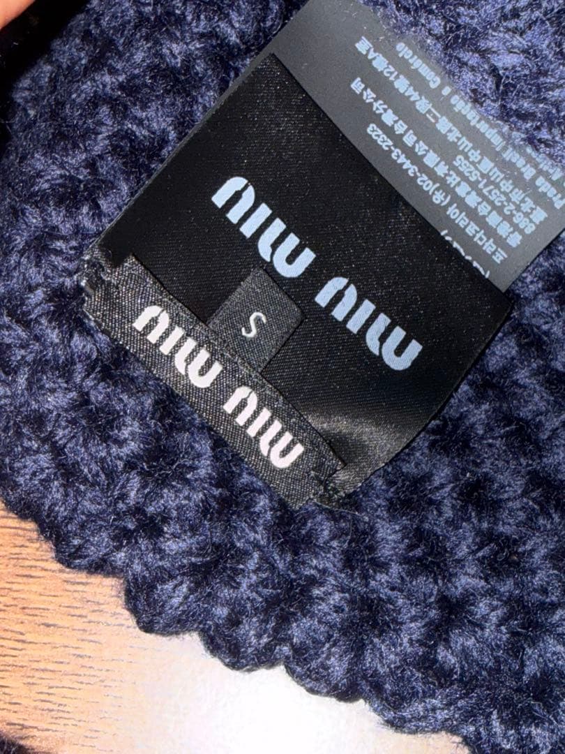 美品】miumiu ニット帽 ネイビー 耳あて付き MIU MIU - メルカリ