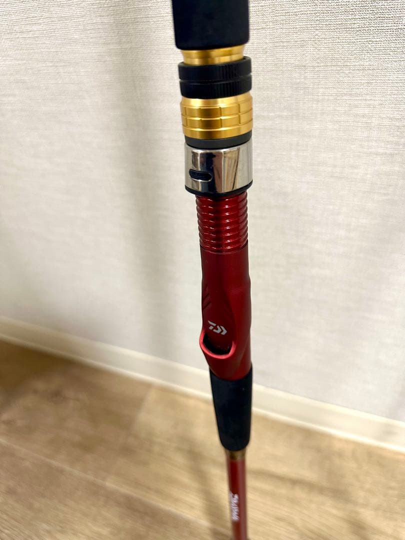 ダイワ アナリスター 真鯛 300 船竿 3.0m [2回使用・美品]