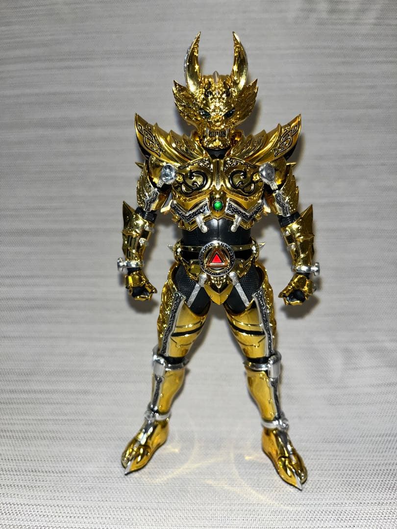 S.H.Figuarts（真骨彫製法） 黄金騎士ガロ（冴島鋼牙）GARO