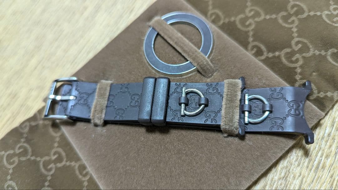 GUCCI 129.4 Uプレイ レディースウォッチ グッチシマレザーベルト