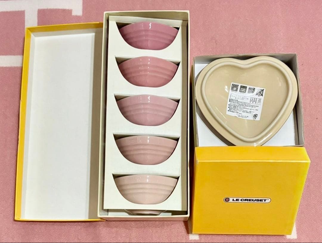ル・クルーゼ　ミニハートボウル・ハートココット Amazon.co.jp: ル・クルーゼ(Le Creuset) ミニ・ココット 耐熱容器